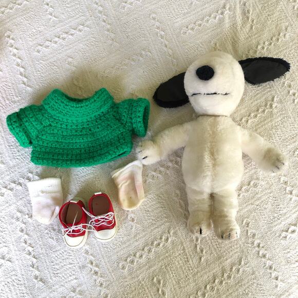VTG 1968 Snoopy Plush Set of 2 United Feature  Overalls Shirt Sneakers 10" 12" - Picture 12 of 16